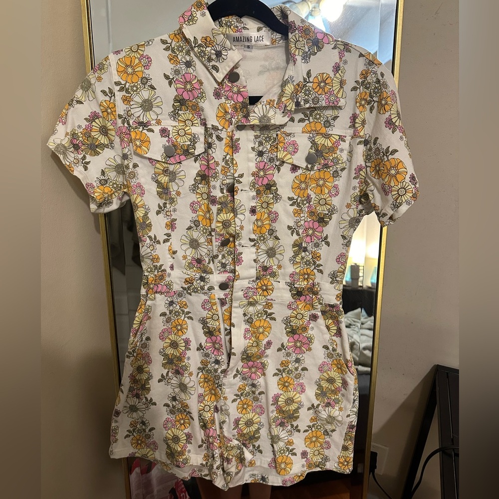 Never worn Amazing Lace Floral Romper!